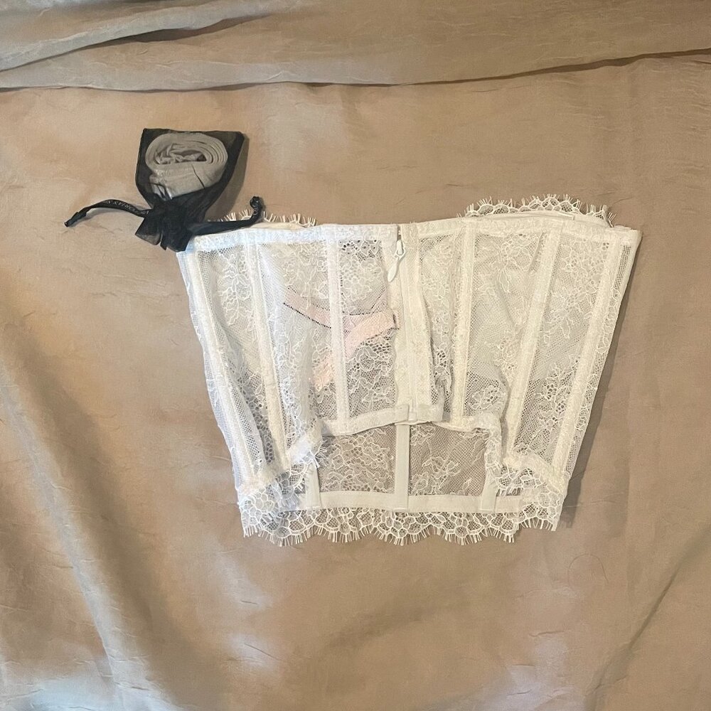 Victoria's Secret Lace Corset - Picture 7 of 12